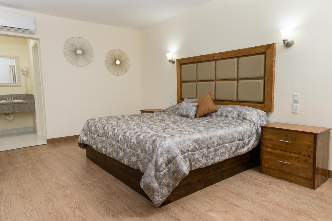 Trébol Hotel 4*